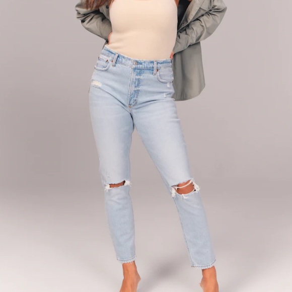 Abercrombie High Rise Skinny Jean - Picture 2 of 6